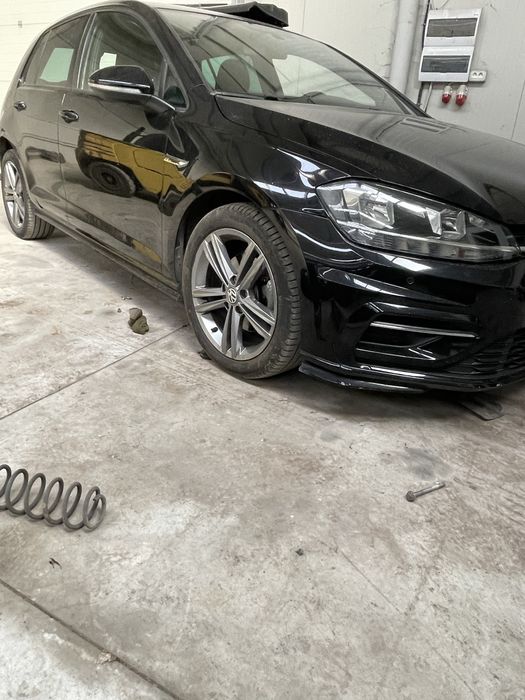 Dezmembrez/ Dezmembrari  Vw Golf 7 R line
