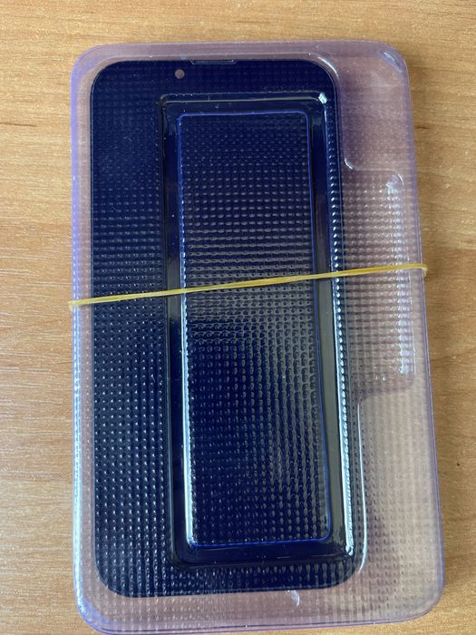 Оригинальный дисплей iPhone 13.
