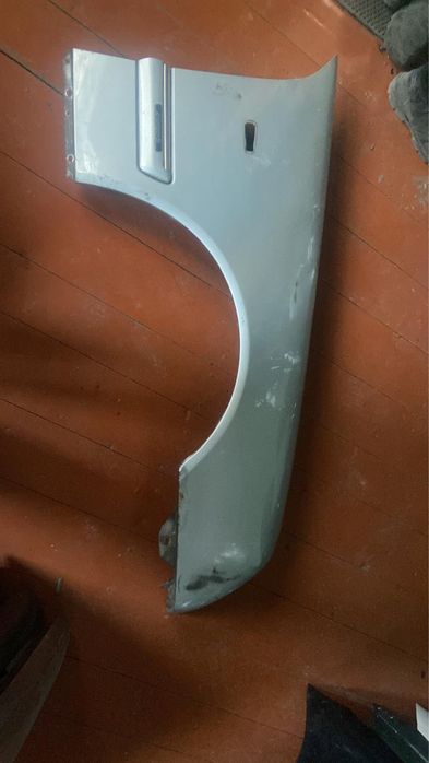 Мерседес 210 лупарик передние крыло