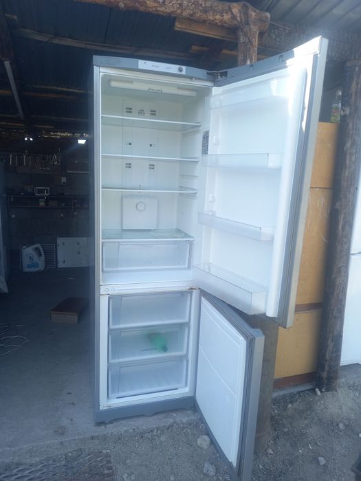 Продам холодильник