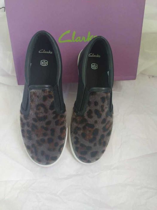 Clarks. Нови, Оригинални, естествена кожа.