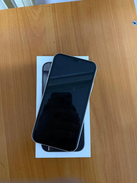 iPhone 11 белый