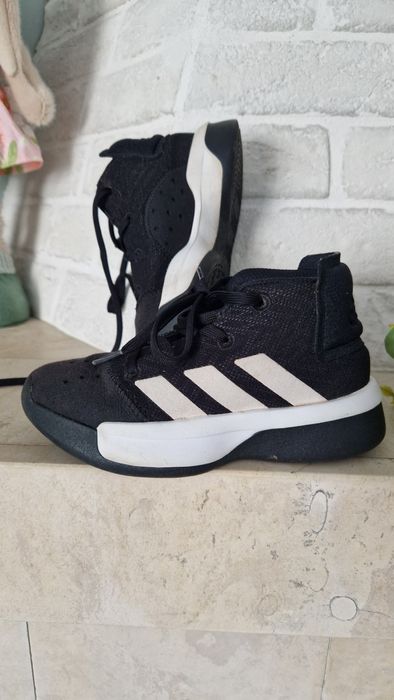 Оригинални маратонки Adidas