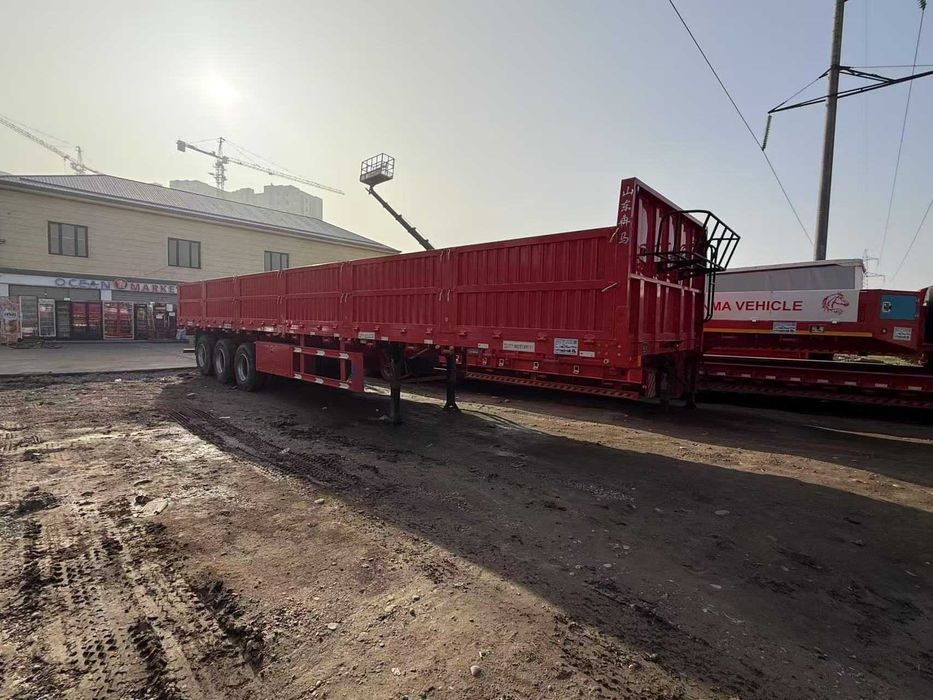 Universal yarim-tirkama Konteyneravoz универсал полуприцеп шаланда