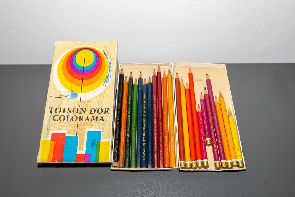 Лот ретро моливи COLORAMA