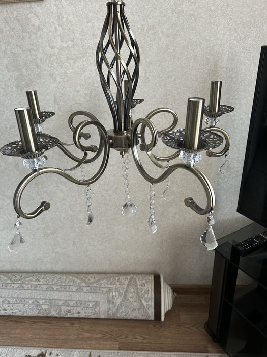 Люстра бронзовая 5 рожковая