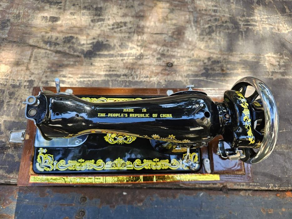 Ръчна шевна машина