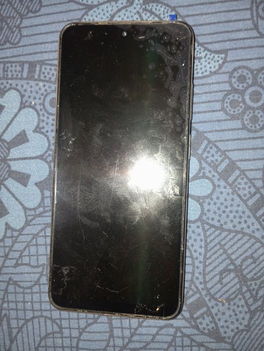 Продам телефон редми