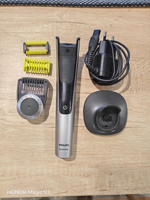 Philips one blade qp6620 тример за лице и тяло.