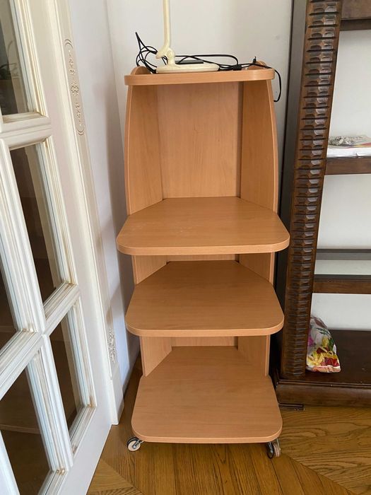 Столы офисные и для дома в отличном состоянии