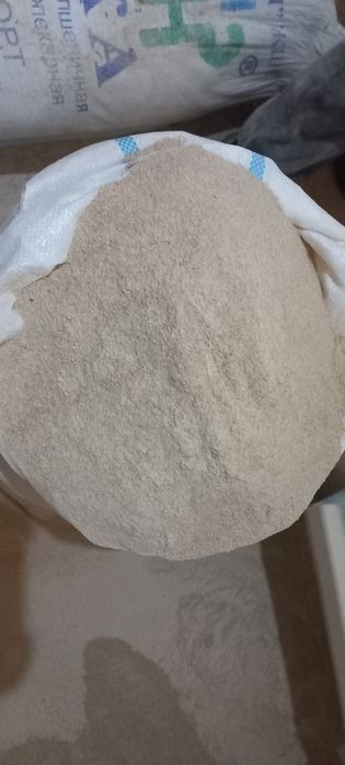 Маккажухори ун бор ем