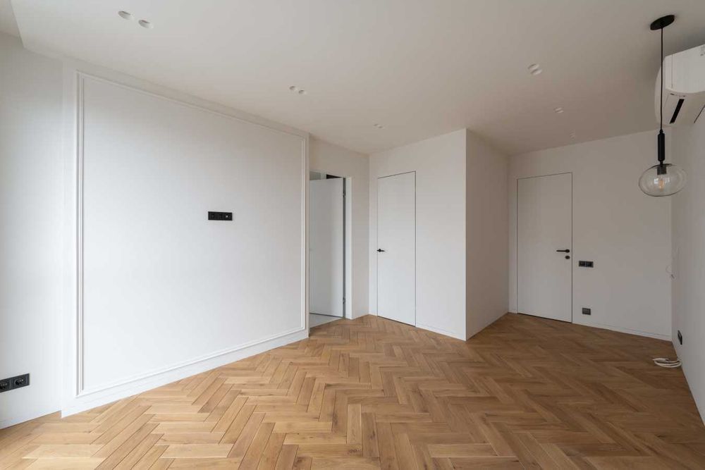 Дава се под наем Двустаен апартамент в София, Център - 65 кв.м за 484.5 € - Снимка #1