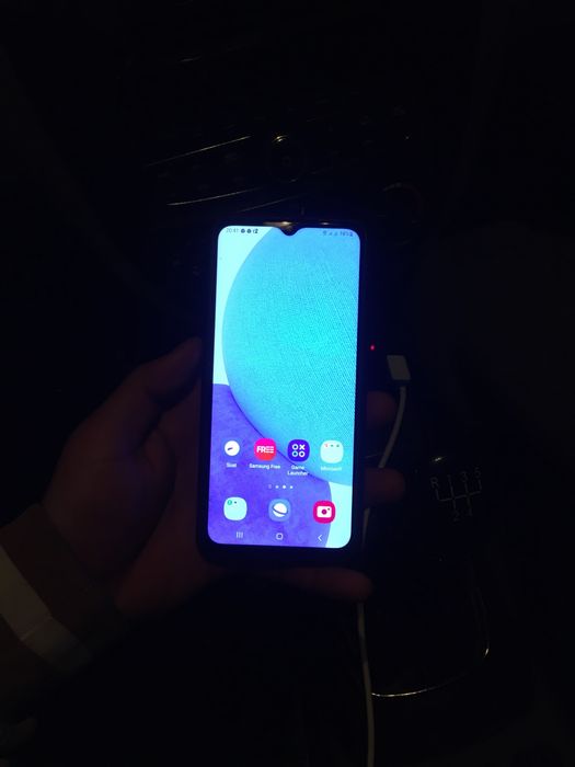 Samsung A23 yangi holatda