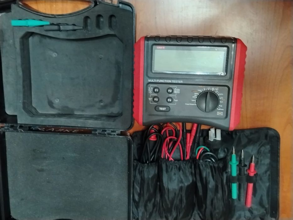 Мегоометр электрическии