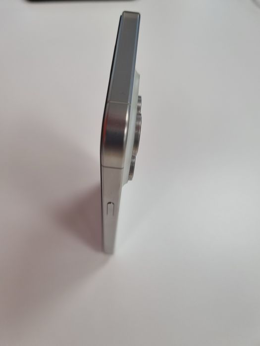 Продавам iPhone 15 Pro Max 512Gb White Titanium