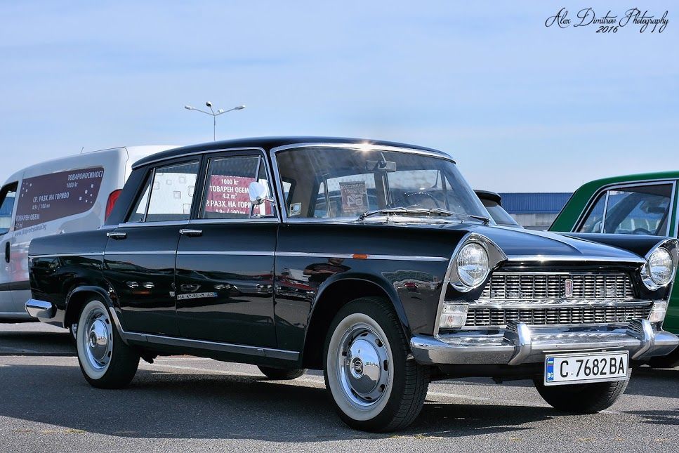 Ретро автомобил под наем