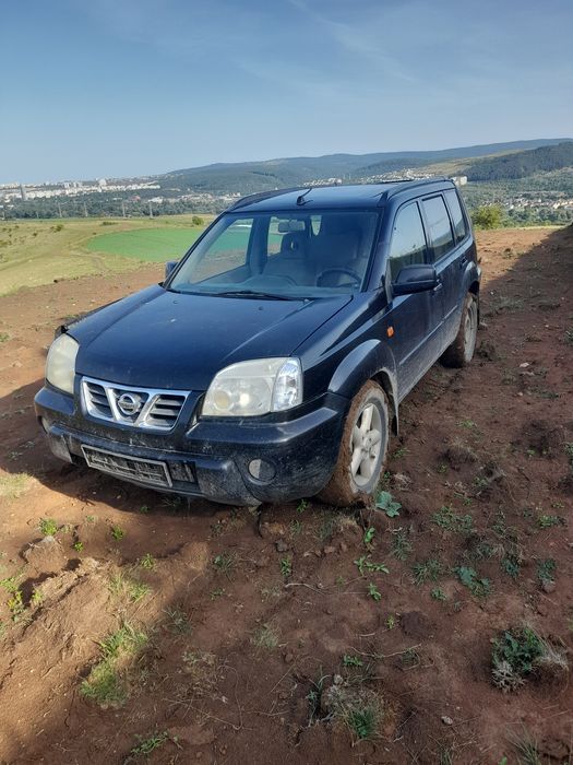 Dezmembrez Nissan Navara D22 D40motor 2.5 X trail motor2.2an 2002 2011