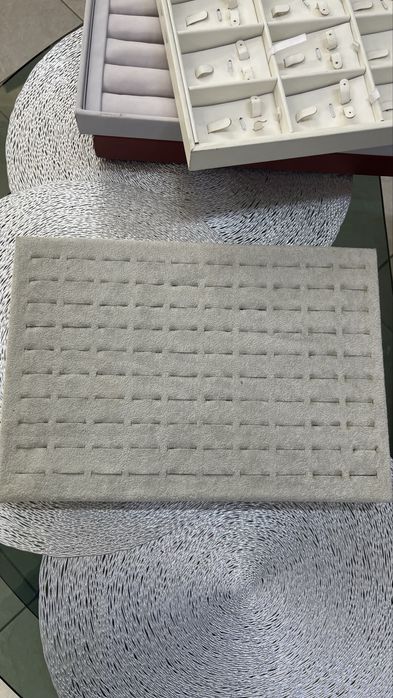 Подставка планшет для украшений разные