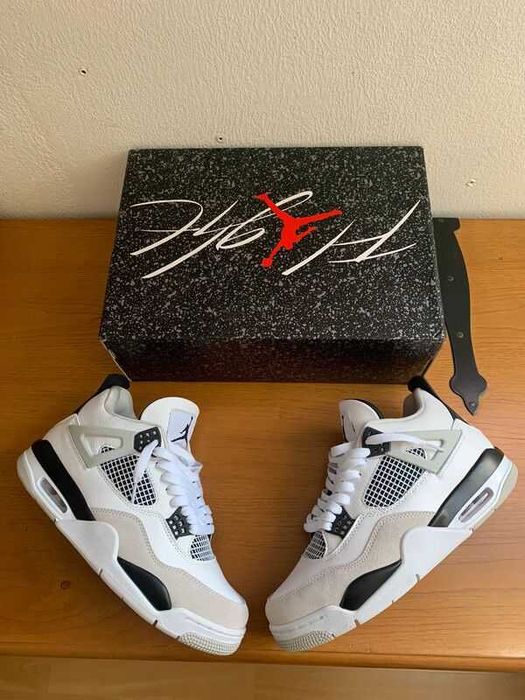 Jordan 4 Retro Military Black EU.40-44