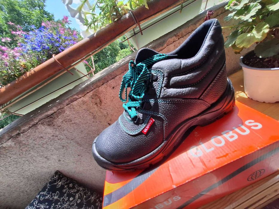 Нови мъжки работни обувки от водещи марки, номер 43