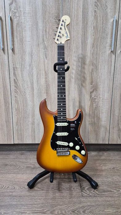 Fender FSR American Performer Stratocaster