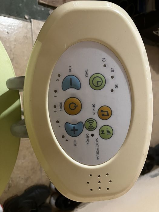 Люлка шезлонг за бебе и проходилка.