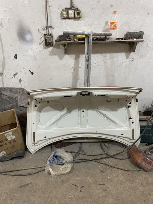 Продам крышку багажника Марк 2-100