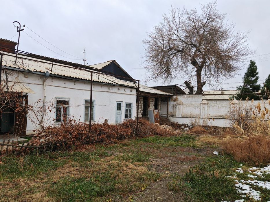 Срочно продаётся земля 4 сотки  для бизнеса! Центр города!