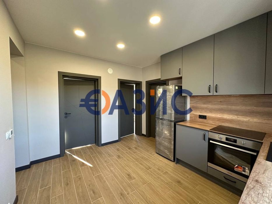 Къща с 3 спални 108 кв., с парцел 11 дка, с. Гюльовца, обл. Бургас,