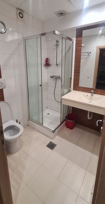 Proprietar inchiriez 2 camere Hotel Rin