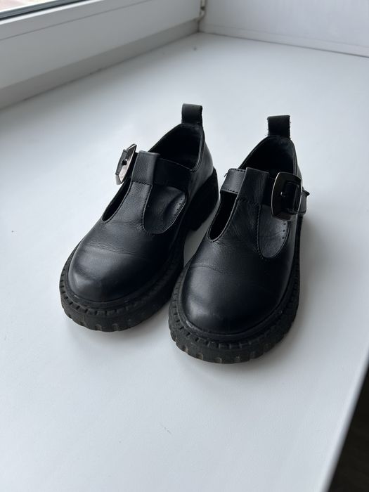 Кожаные туфли для девочки