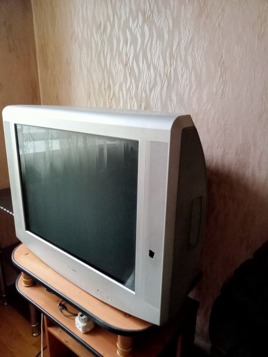 Телевизор LG,72 см диагональ