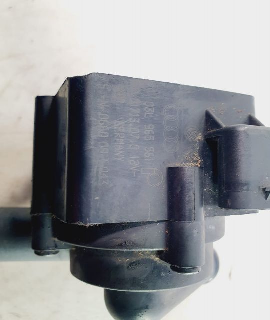 Pompa auxiliara apa 03l965561 Audi A4 B8/8K  [din 2007 pana  2011] seria