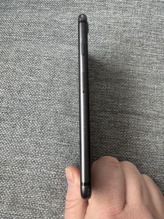 iPhone 8 100% батерия идеален