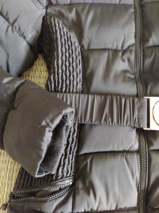 Вталено черно зимно яке