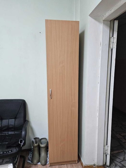 Офисная мебель - шкафы, пенал