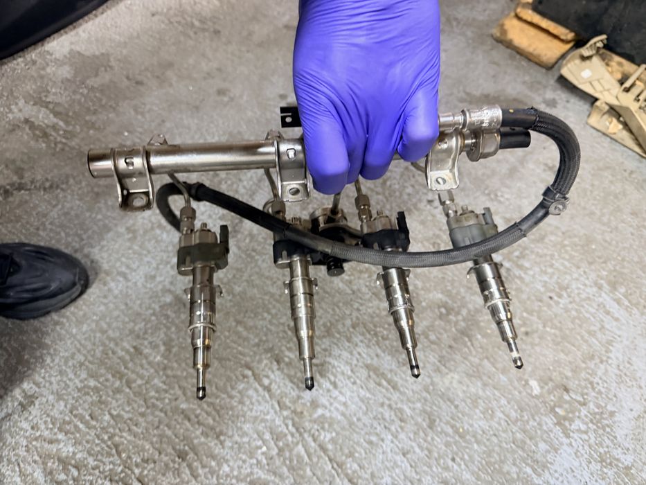 Injectoare pompa inalte rampa bmw e90 e91 e92 e93 e87 e81 e82 e88 e60 n43b20a 170cp