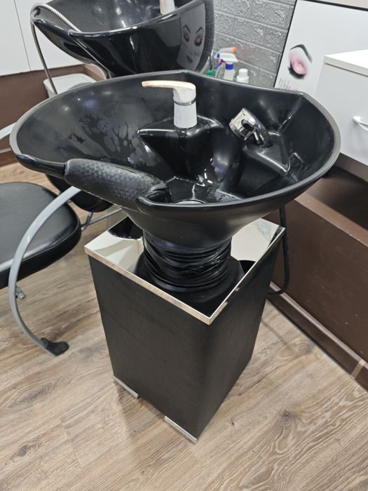 Продам мойку  парикмахерскую  стоячую