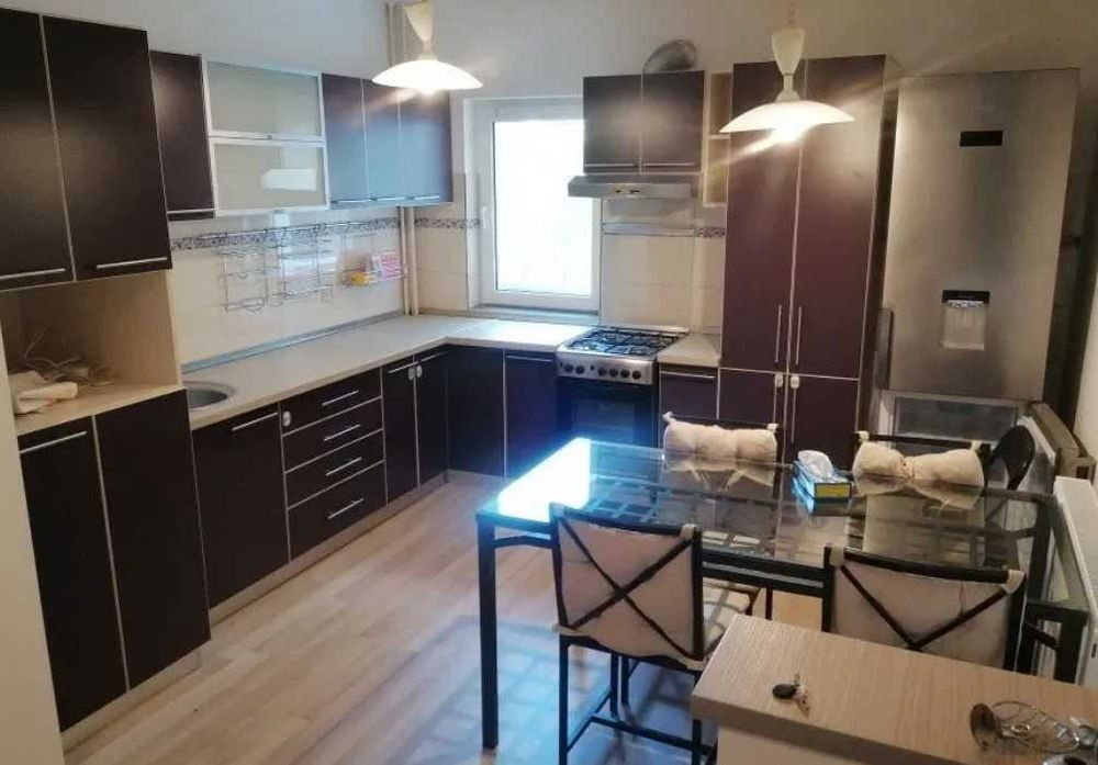 Дава се под наем Тристаен апартамент в Пловдив, Кючук Париж - 77 кв.м за 209.1 € - Снимка #1