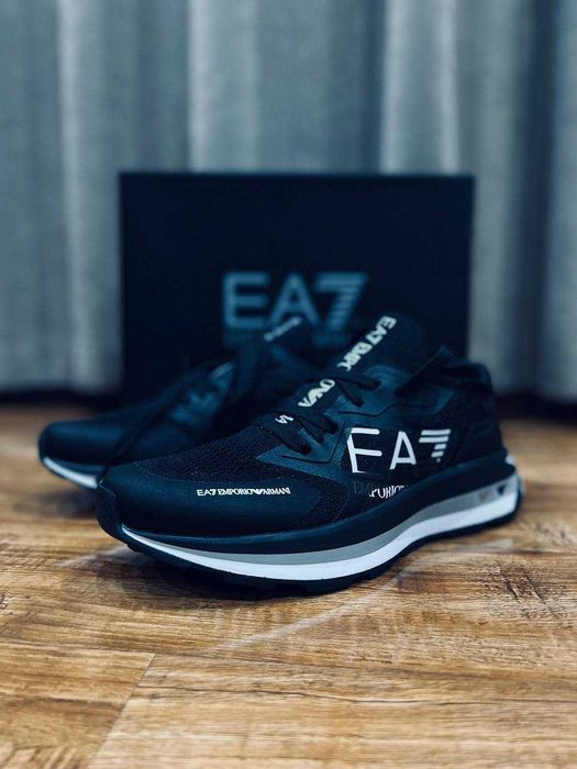 EA7 Armani мужские кроссовки РАЗМЕР 44.5
