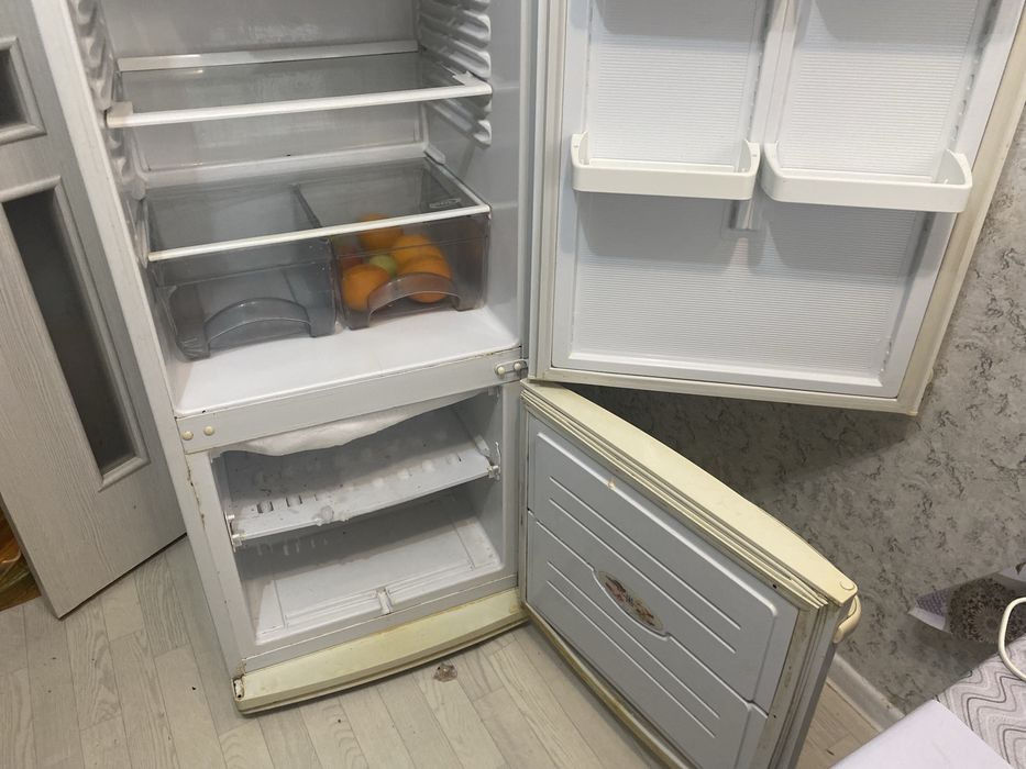 Продам холодильник