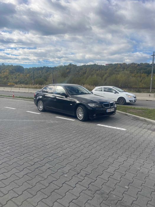 BMW seria 3/E90/320D/163CP/AUTOMAT/Bi Xenon/ Hi Fi