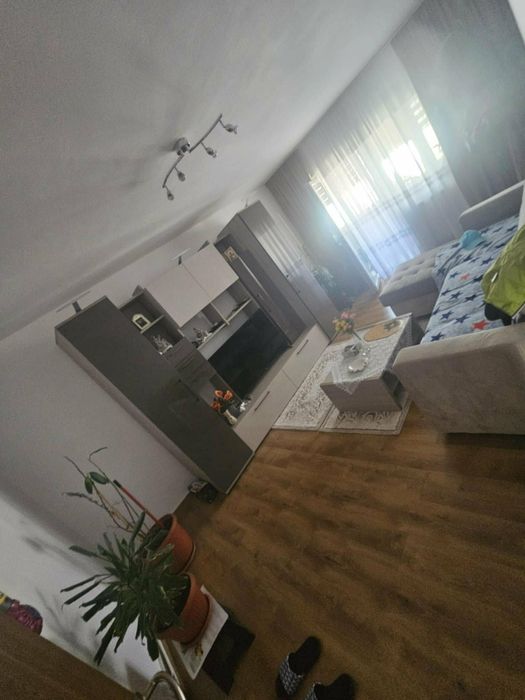Apartament mobilat  3 camere si 2 bai sau schimb cu casa in sighet