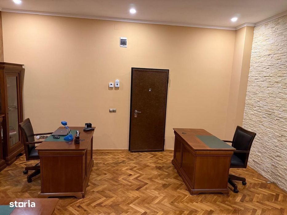 Post de lucru intr-un birou modern - zona Bld Victoriei