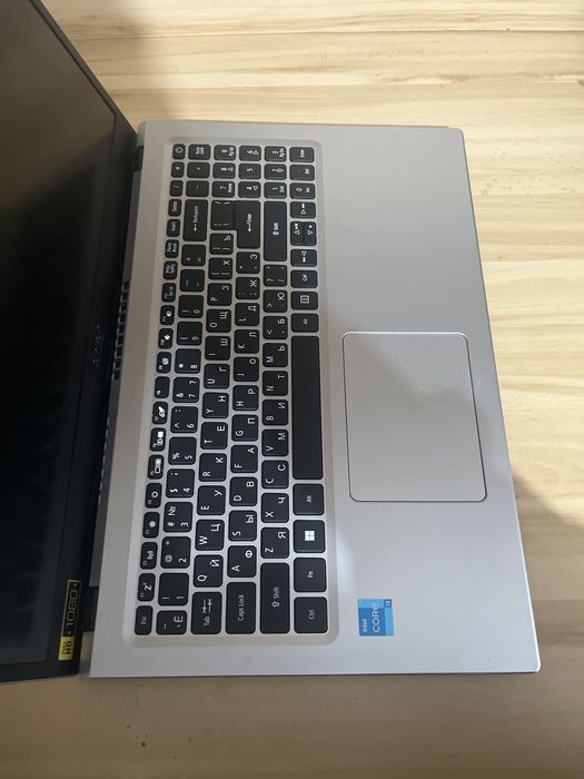 Ноутбук acer с установленное Windows11