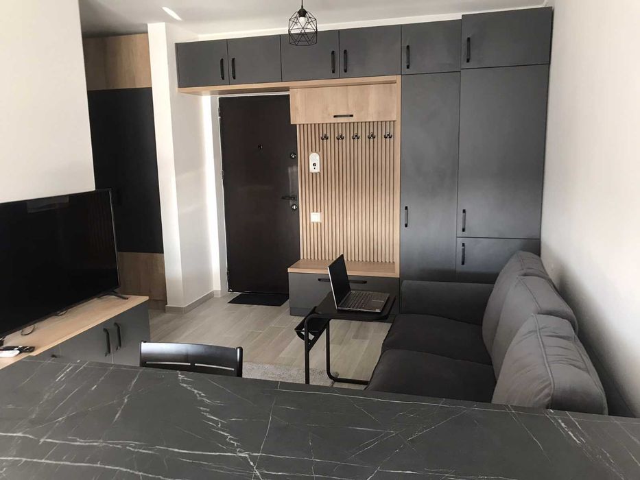 Proprietar, inchiriez garsoniera dubla, disponibila imediat + loc parcare