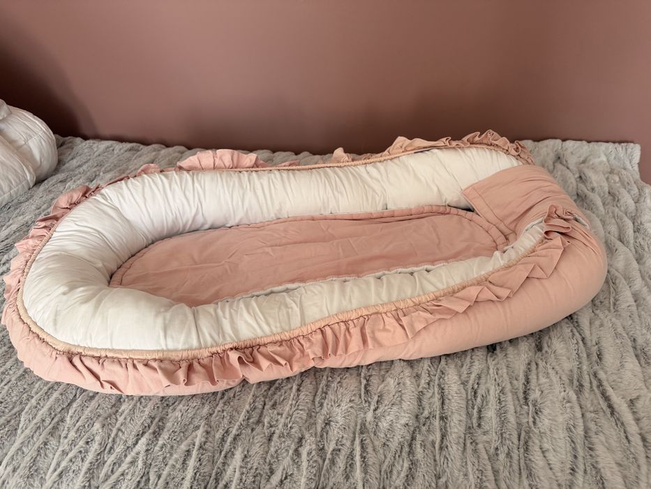 Cosulet pentru bebelusi /Baby nest Jukki roz