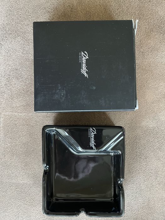 Керамичен пепелник Davidoff
