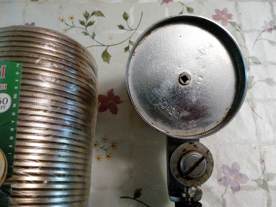 ключ для закатки крышек  +32 крышки