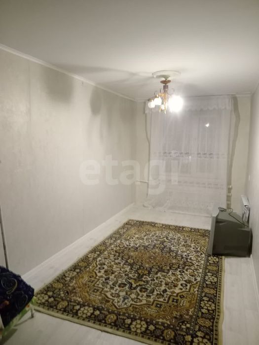 Продам 2 ком.квартиру на 8мкр